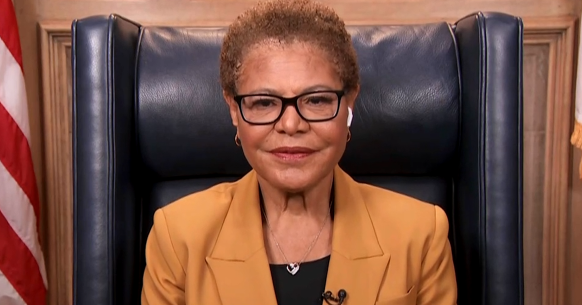 Los Angeles meri Karen Bass 2025-ci il iyulun 20-də “Face the Nation”da çıxış edib
