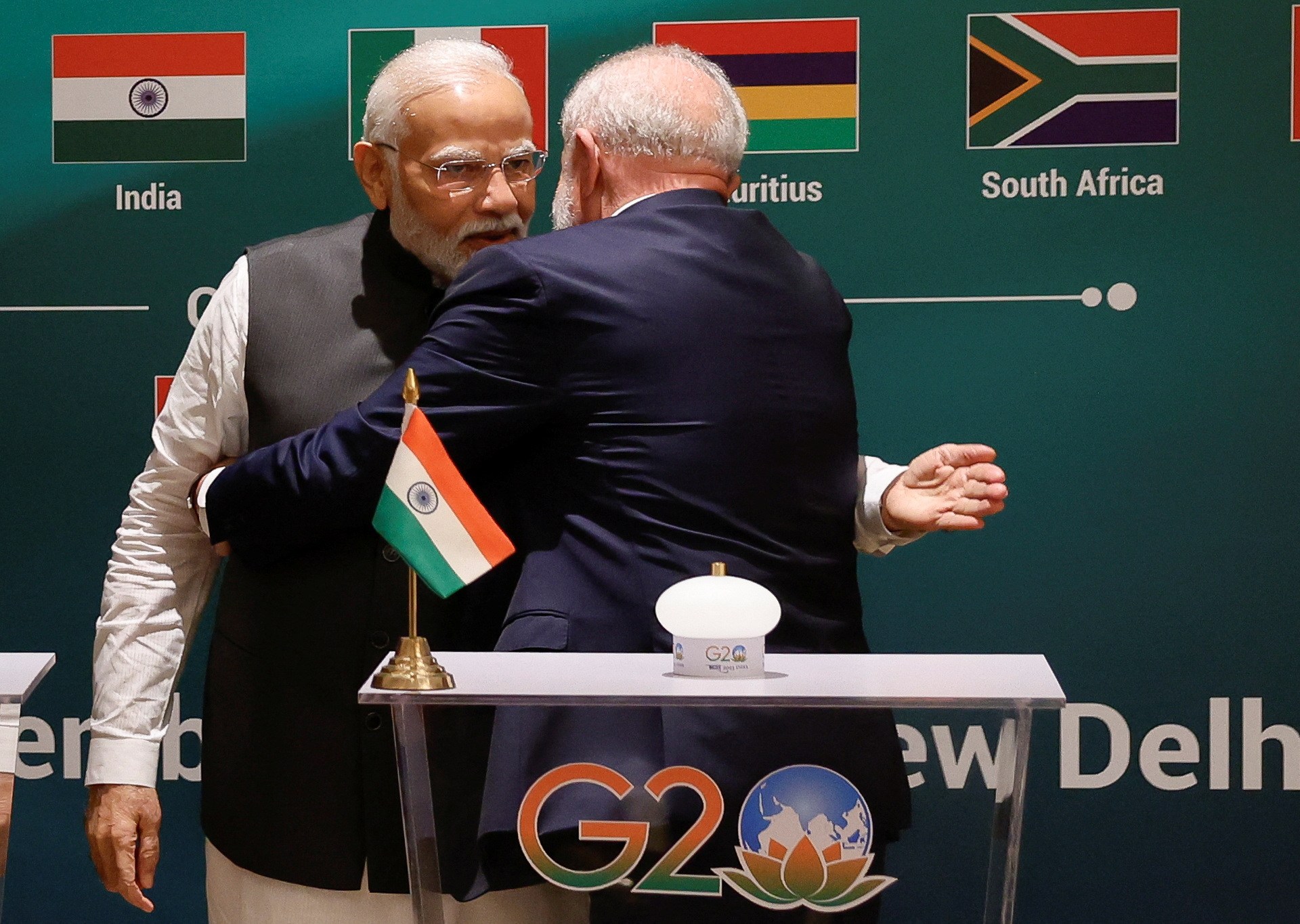 Trampın tarif təzyiqi: Modi və Lula danışdı
