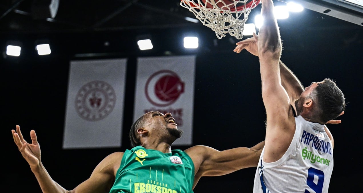 Anadolu Efes qalib gəldi
