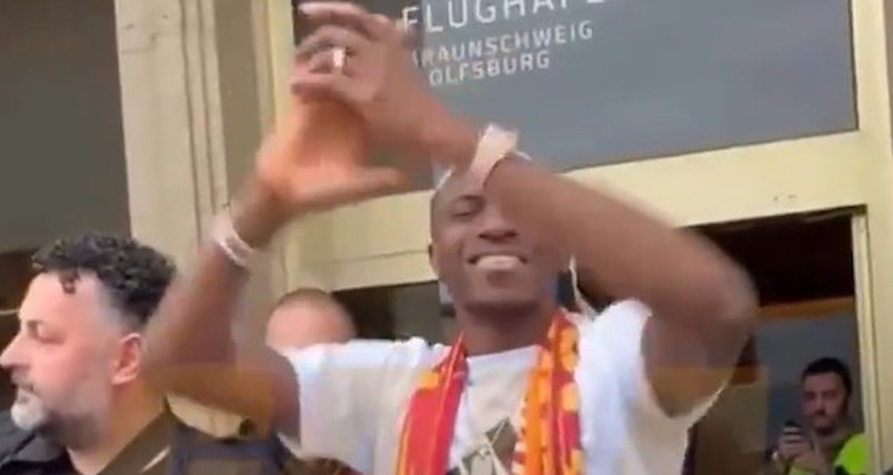 Osimhen Almaniyada het-trik etdi