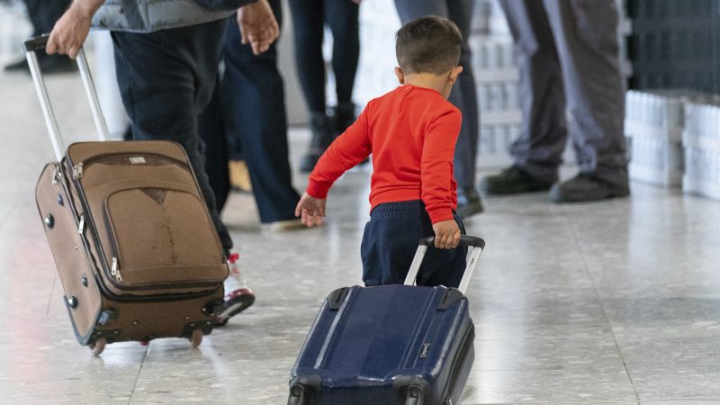 Böyük Britaniyanın gizli əfqan köçürmə planı üzə çıxdı