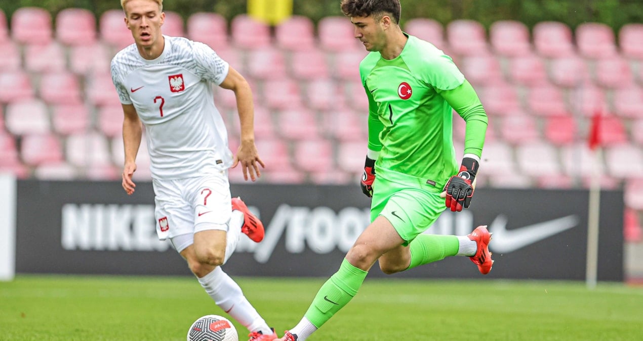 Serhat Öztaşdelen Kocaelispora keçdi