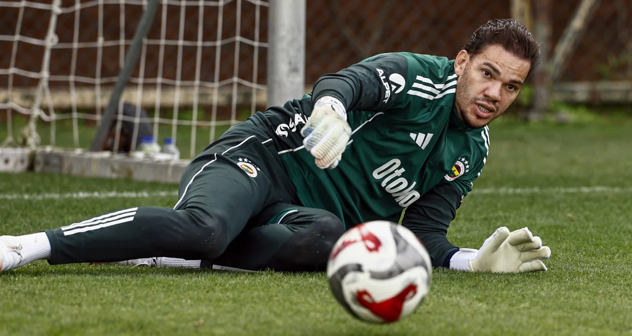 Ederson millidən ayrıldı