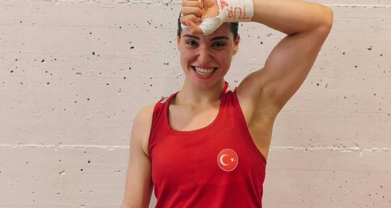 Dünya Boks Çempionatında finala yüksəldik