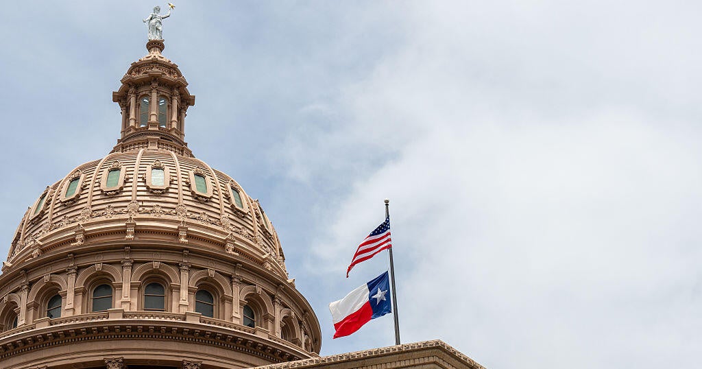 Texas Demokratları bölgü mübarizəsi davam edərkən Kaliforniya və İllinoys ştatlarına səfər edir