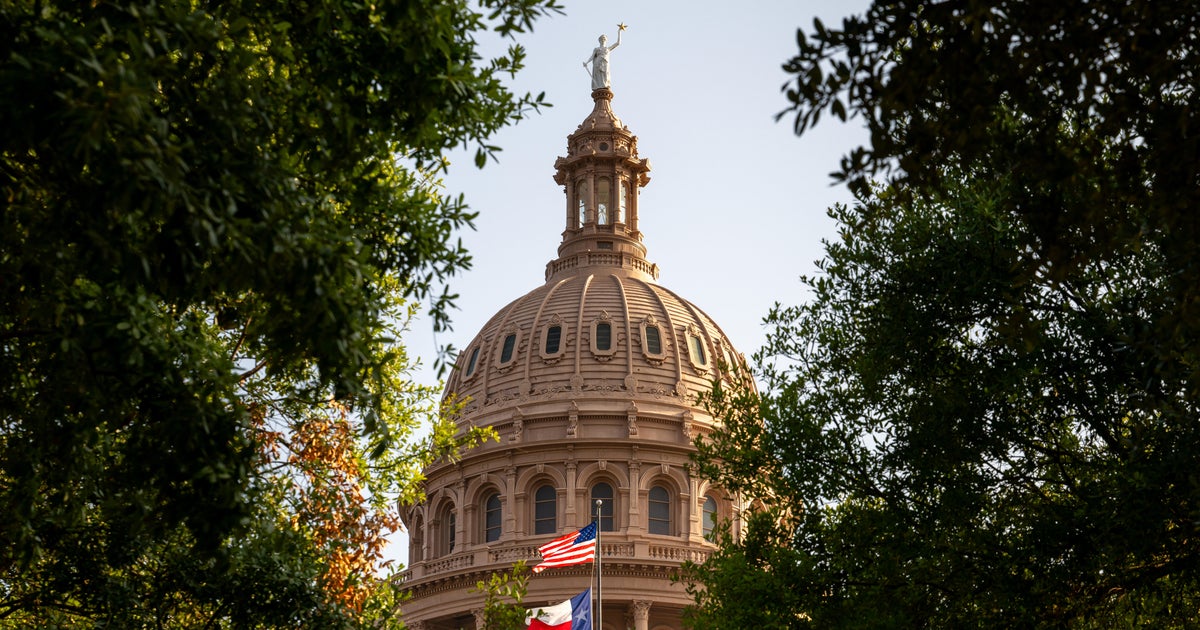 Texaslı demokratlar seçki bölgülərini dəyişməyə mane olmaq üçün ştatdan qaçanlar geri qayıdır