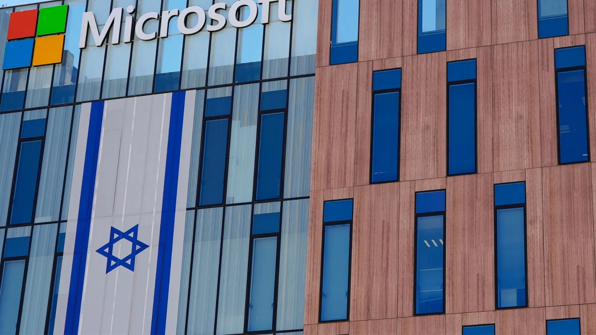 Microsoft İsrail ordusuna bəzi xidmətləri niyə dayandırdı