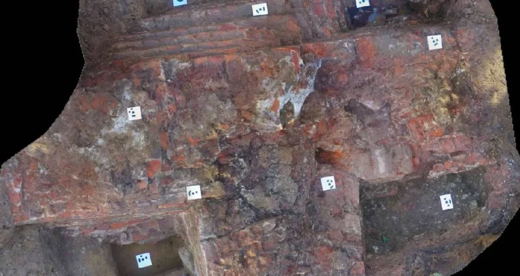 В Германии во время строительных работ обнаружен гигантский монастырский комплекс, столетиями скрывавшийся под землей