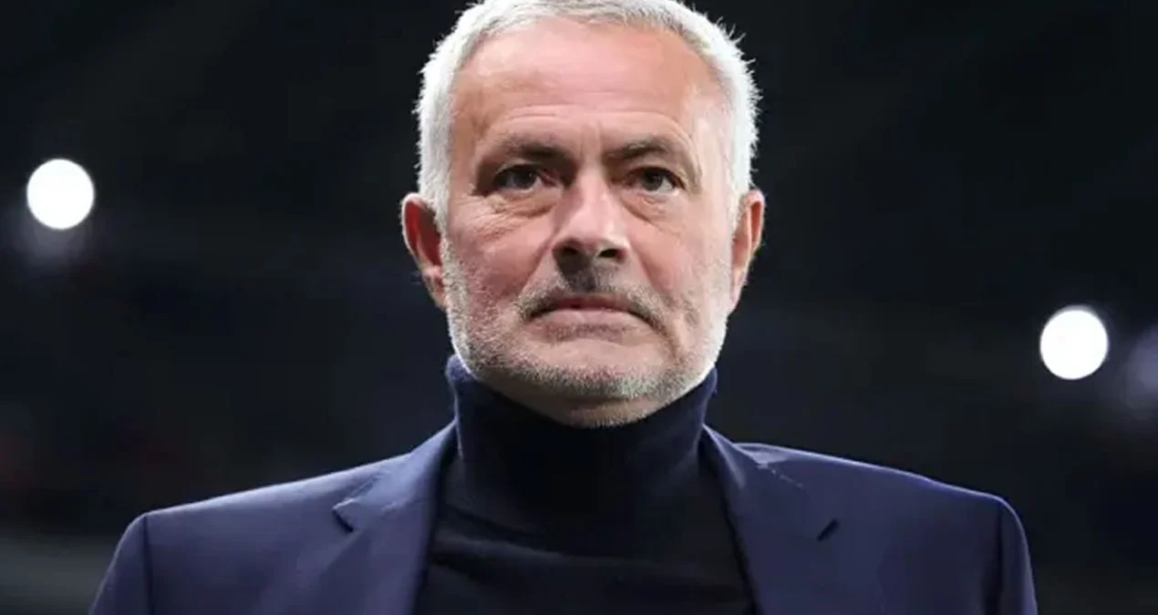 Mourinyo “Fənər”in ulduzunu axtarır