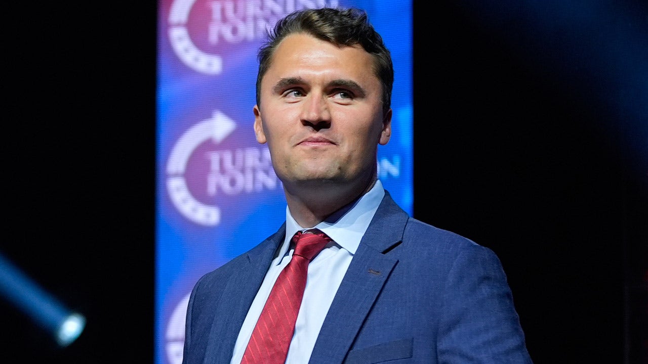 Turning Point USA: 48 Saata Bölmə Tələblərində Kütləvi Artım