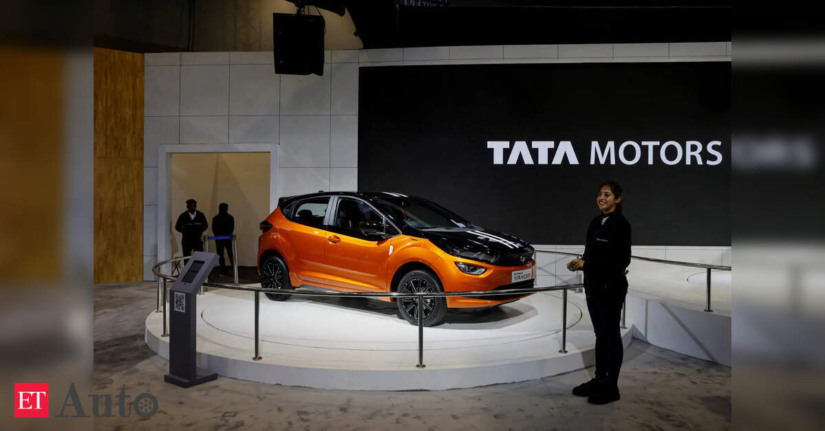 Tata Motors-un qlobal satışları ilk rübdə 9% azaldı: Zəif tələbat fonunda