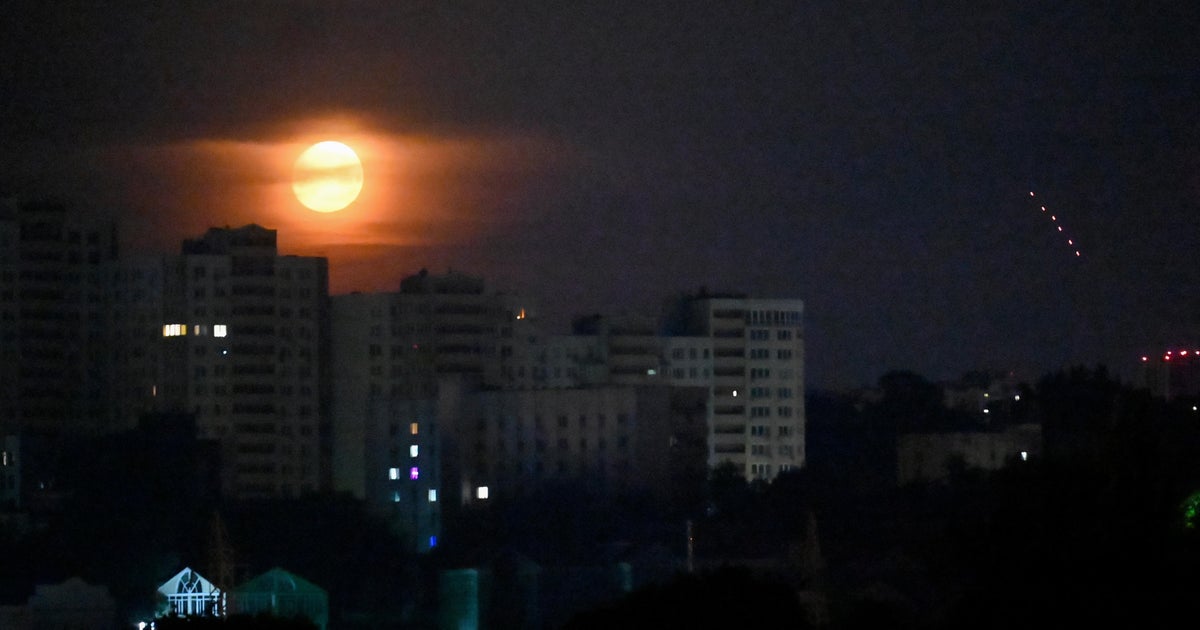 Rusiya Ukraynaya kütləvi hücum başlatdı, Kreml Trampın tənqidlərinə sakit reaksiya verir