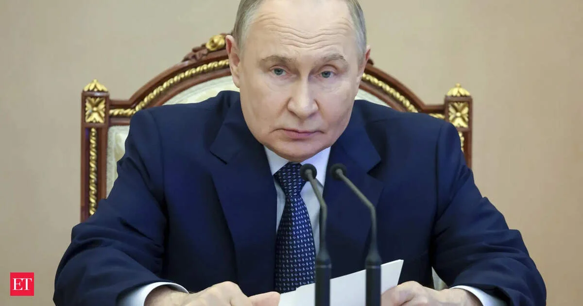 Putin Amerikanın İran atom qurğularına hücumunu pisləyir, Tehrana arxa durur