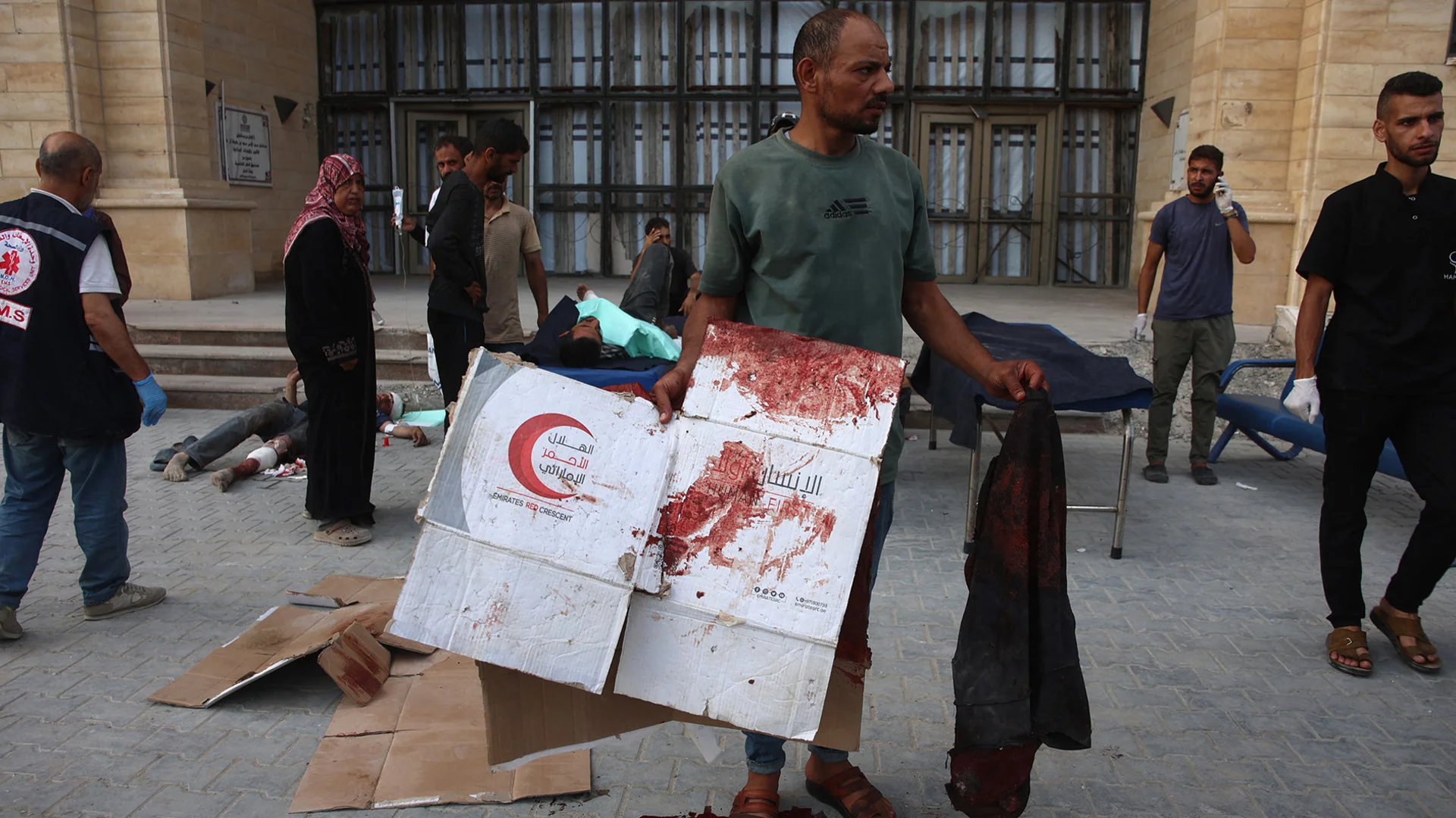 Qəzzada yardım mərkəzində ölümlər; UNRWA rəhbəri prosesi sərt tənqid edir