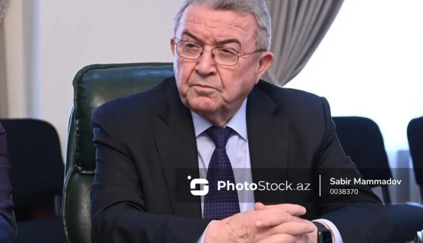 Professor maaşları elmi fəaliyyətə mane olur: alimlər dolanışıqda çətinlik çəkir