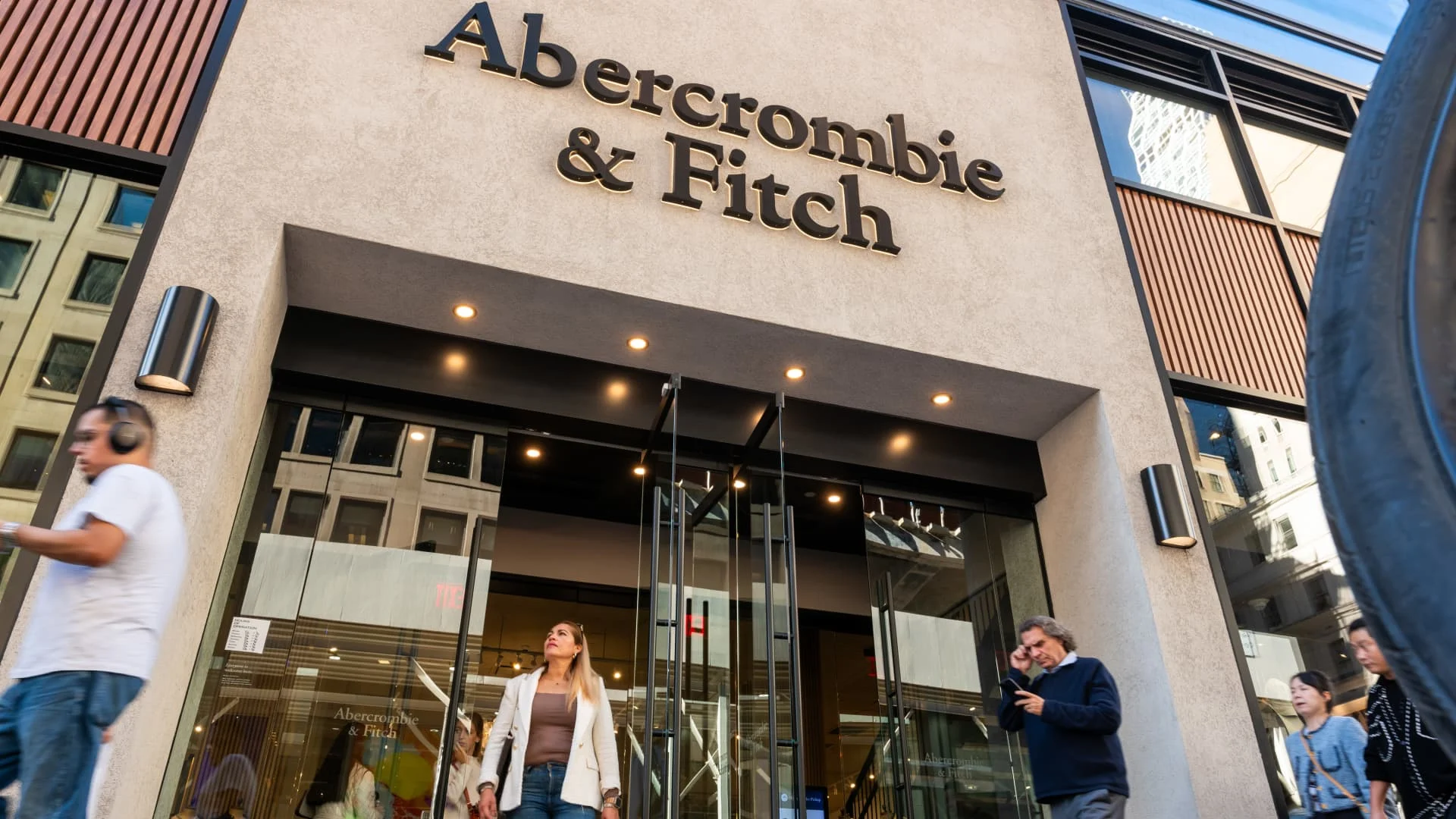 Abercrombie & Fitch: 2025-ci ilin III rüb gəlirləri