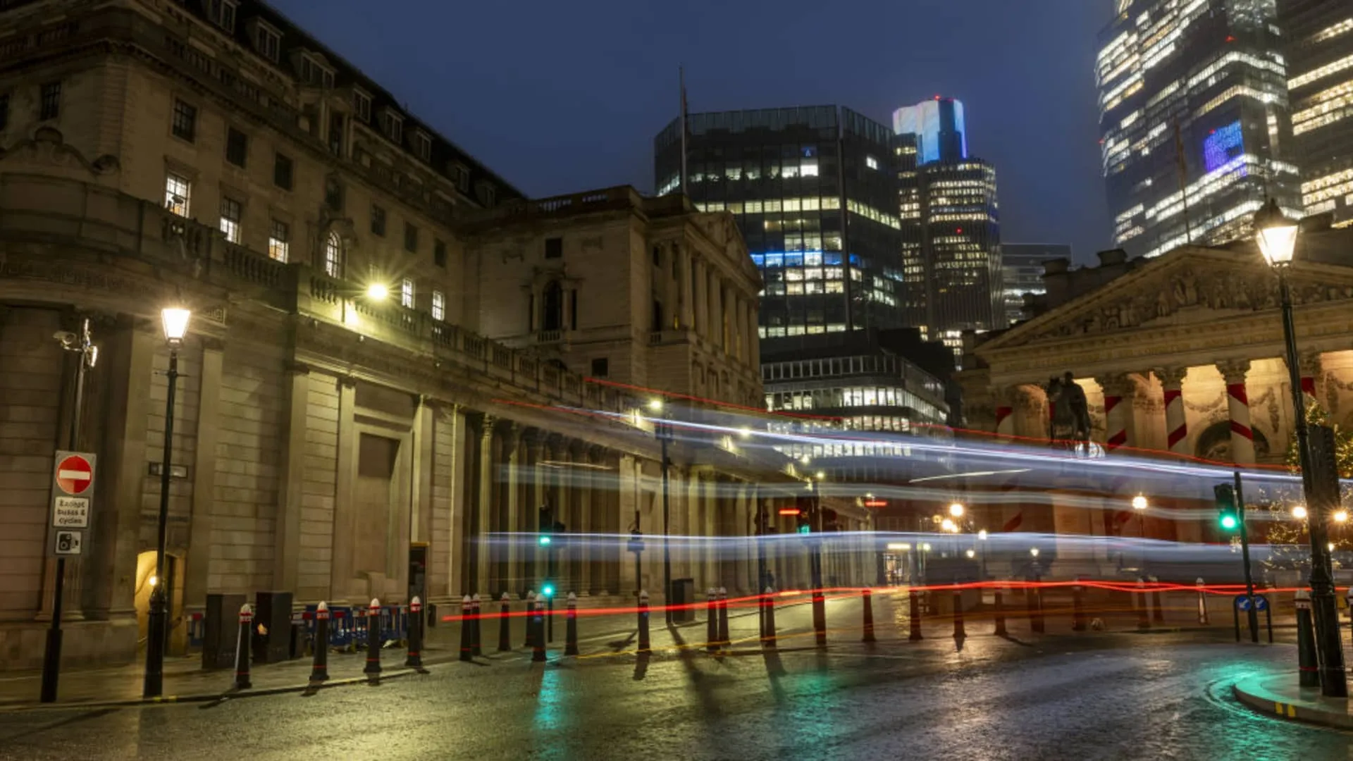 İngiltərə Bankı qərarı Stoxx 600 FTSE DAX-ın gündəmində