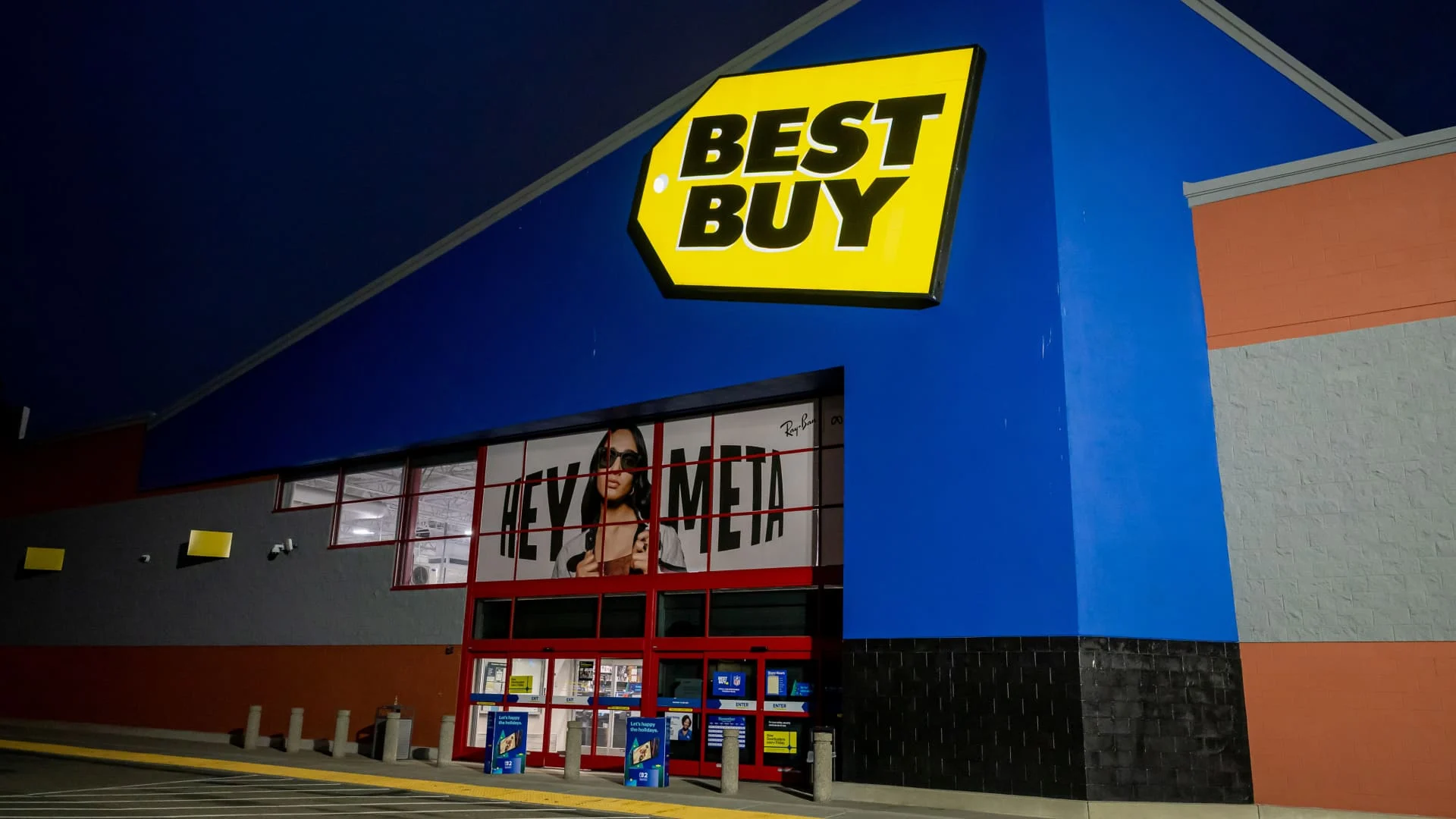 Best Buy 2026 III rüb gəlirləri
