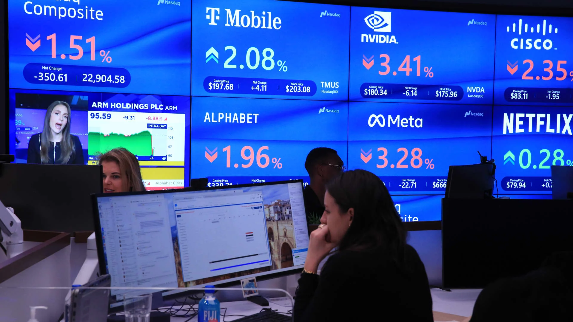 Fond bazarları anbaan yenilənir