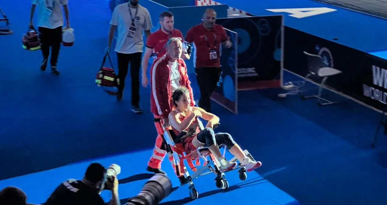 Milli idmançı zədəli halda bürünc medal qazandı