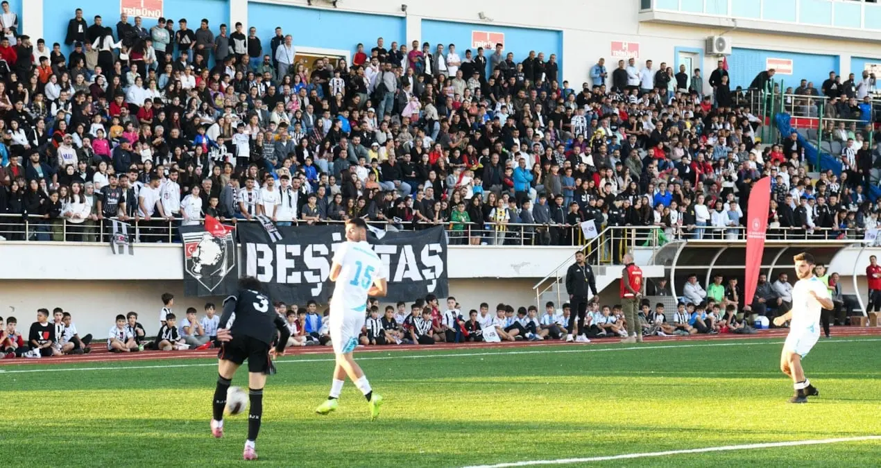 Beşiktaş U17 komandası Tuncelidə yoldaşlıq görüşü keçirdi