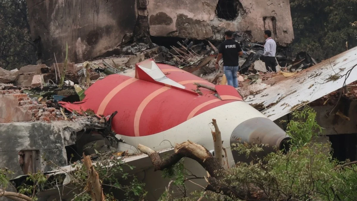 Air India qəzası: Yanacaq açarları faciədən əvvəl bağlı olub – İlkin hesabat