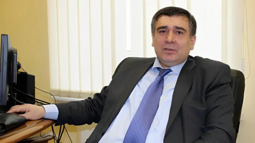 Şahin Şıxlinski 'Toyuq Hini Boyda' Yerdə Saxlanılır