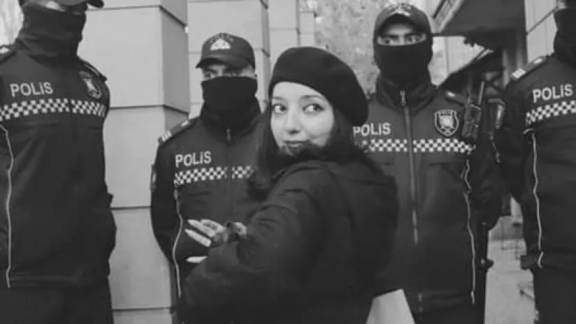 Tikanlı günlərdən sonra gül: Qadınlara qarşı riyakarlıq