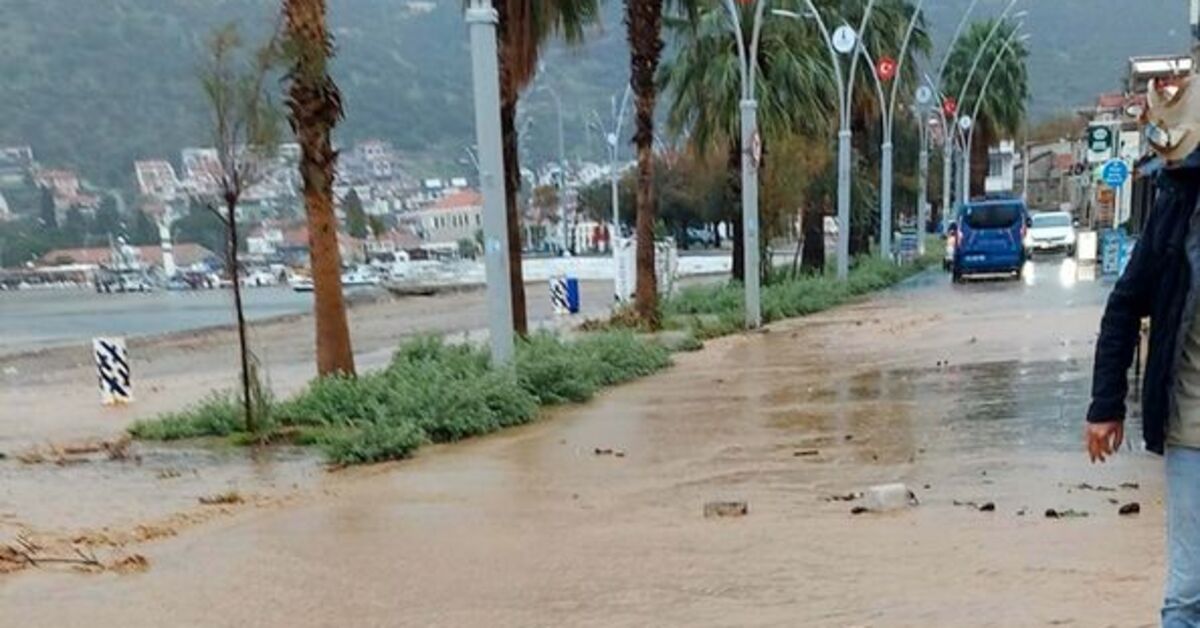 İzmirdə sel daşqınları