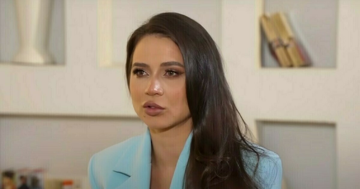 Ev dustağı blogger Lerçek dördüncü uşağına hamilədir