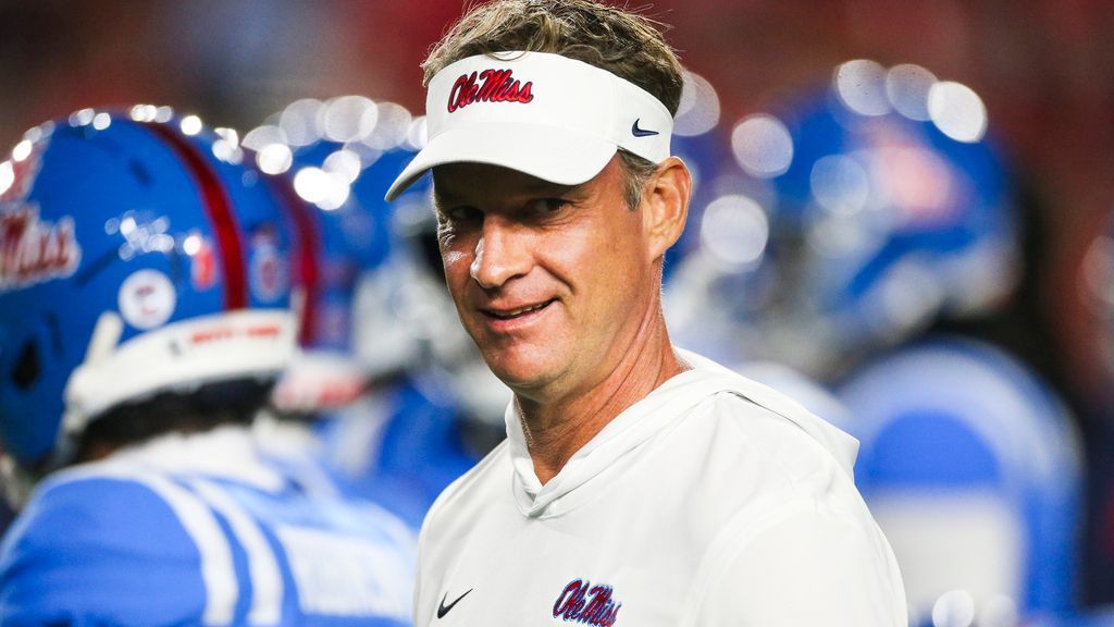 Lane Kiffin "Gators" iddialarına son qoydu: "Ole Miss sevgimdir"