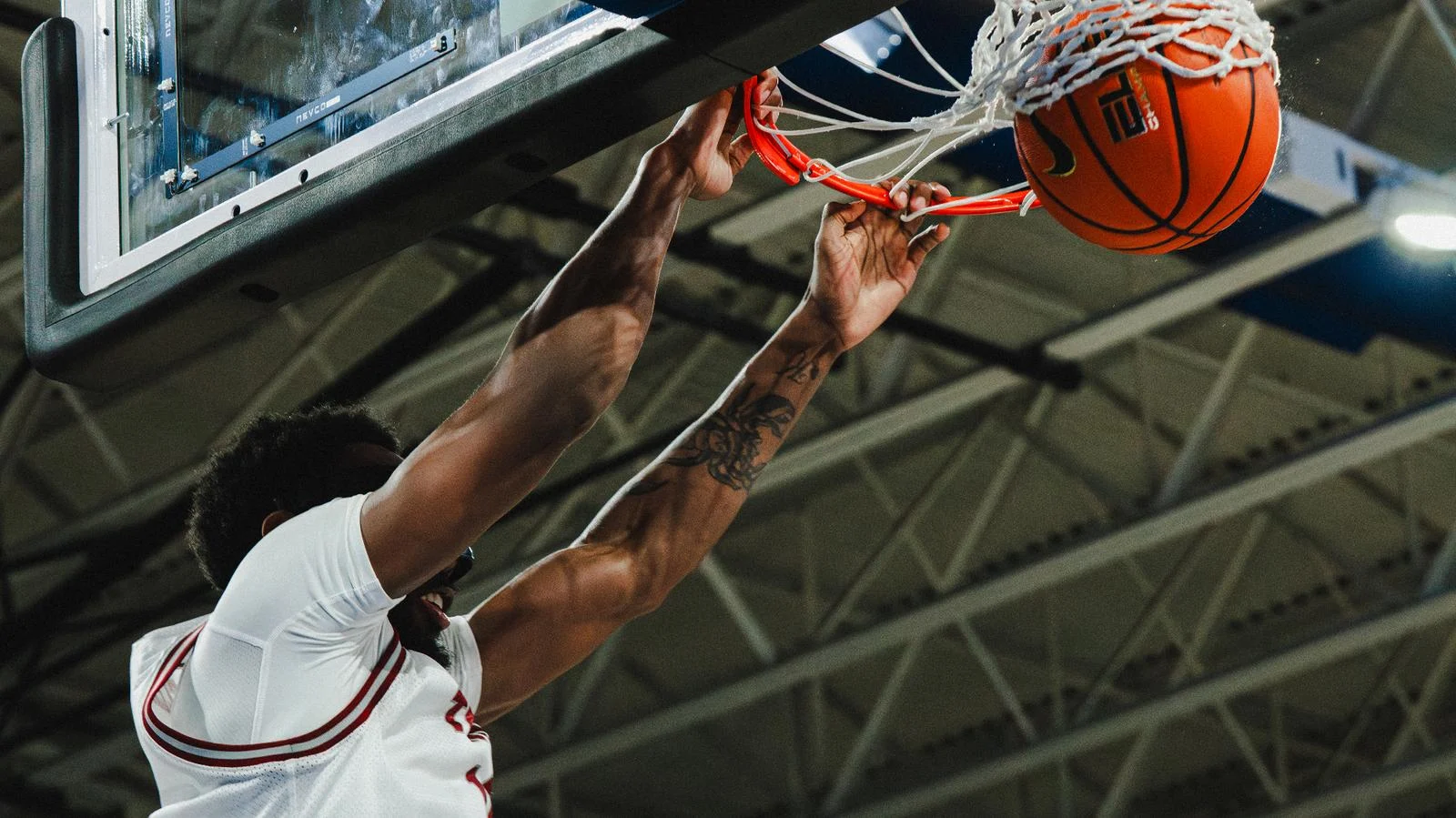 Troy altı oyunluq səfərini Saint Francis ilə yekunlaşdırır