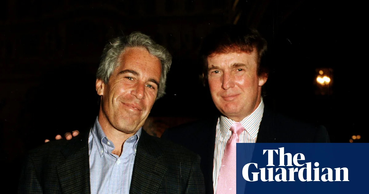 Keçmiş polis rəisi: Tramp 2006-da Epşteynin əməllərindən "hər kəsin" xəbərdar olduğunu iddia edib