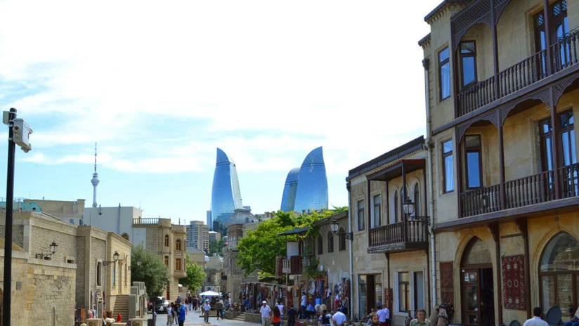 Quru sərhədlərinin bağlı qalması turizm sektorunu iflic edib