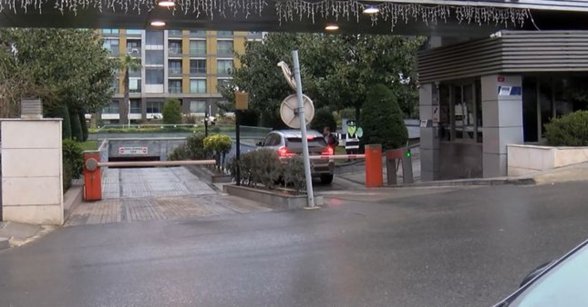 İstanbulda şok soyğun: İki avtomobildən 30 milyon dollar oğurlandı