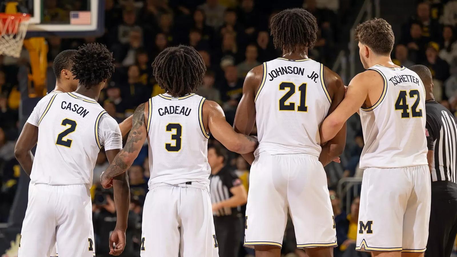 Miçiqan-UCLA dueli: Azarkeşlər arenanı ağa bürüyəcək