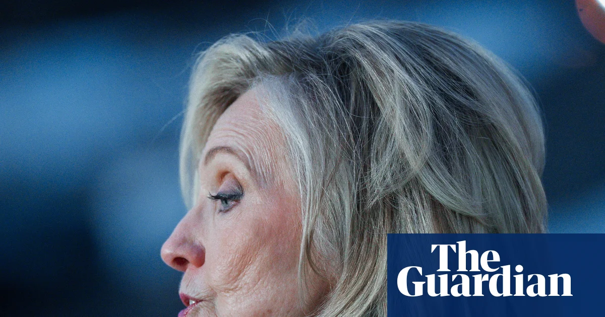 Klintonun Epşteyn ifadəsi: Sızan foto və UFO müəmmaları