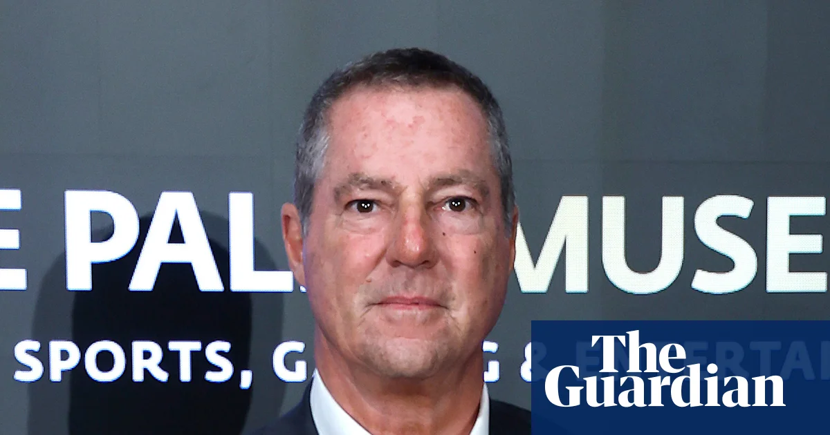 Uoll Strit hüquq rəhbəri Bred Karp Epşteyn yazışmalarına görə istefa verdi