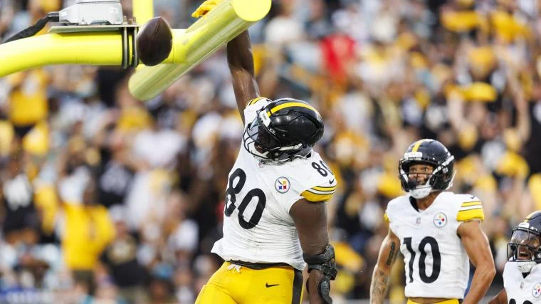 Stilersin nəhəng tayt-endi Vaşinqton Benqals müdafiəçilərini atladı