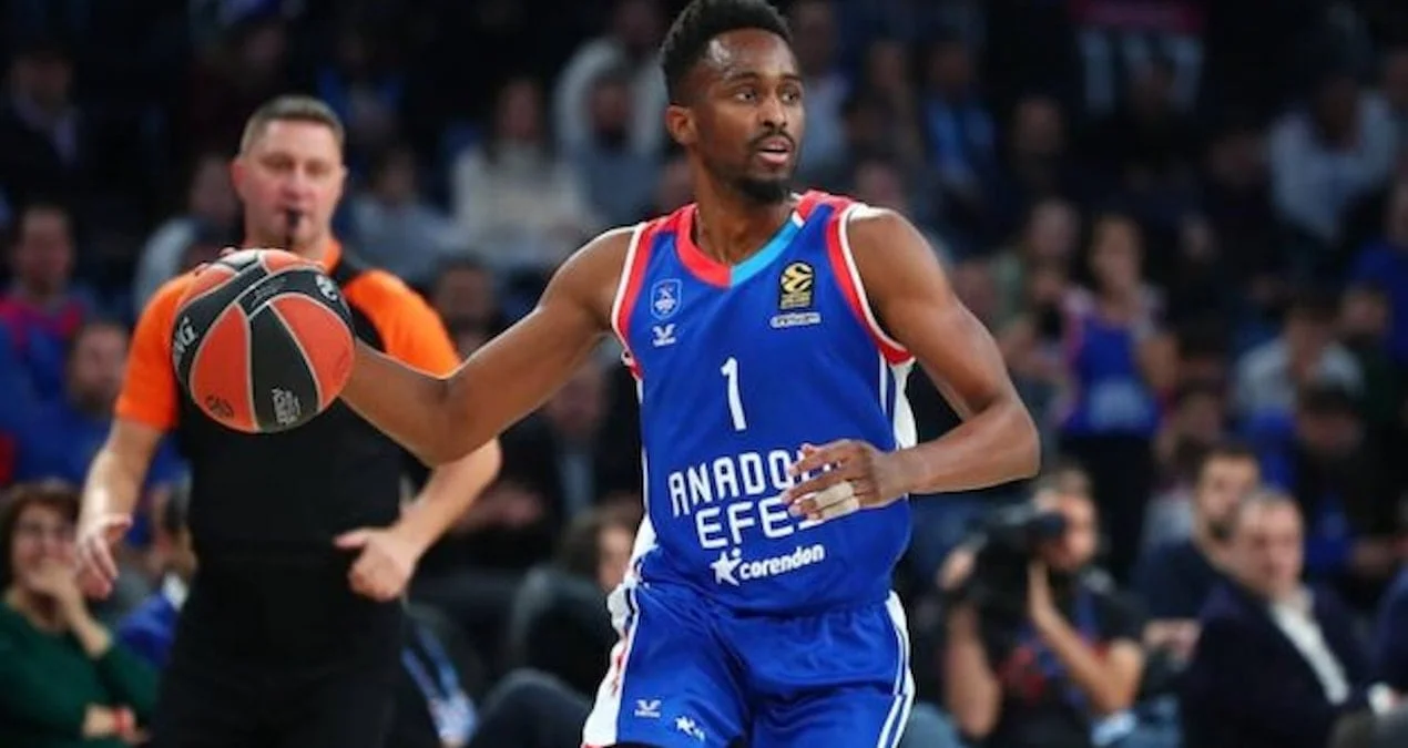 Anadolu Efes Beaubois ilə müqaviləni uzatdı