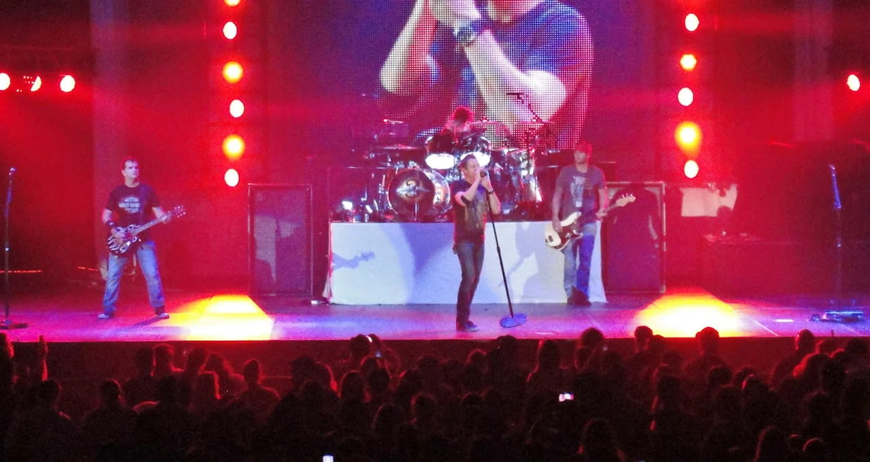 Dünya şöhrətli müğənni diaqnozdan 9 ay sonra vəfat etdi