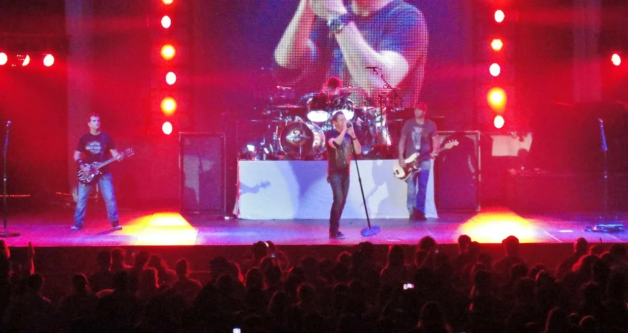 Dünya şöhrətli müğənni diaqnozdan 9 ay sonra vəfat etdi