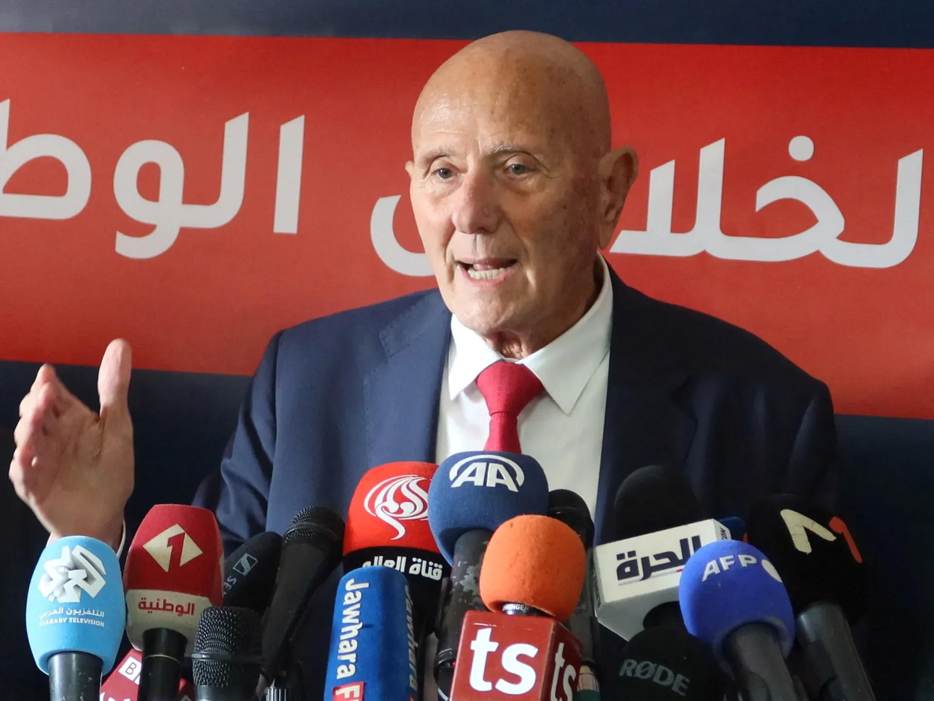 Tunisiyada repressiyalar genişlənir: Aparıcı müxalifət lideri Nəcib Şəbbi həbs olundu