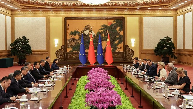 Si Avropanı "düzgün strateji seçimə" çağırdı: Ticarət gərginliyi fonunda