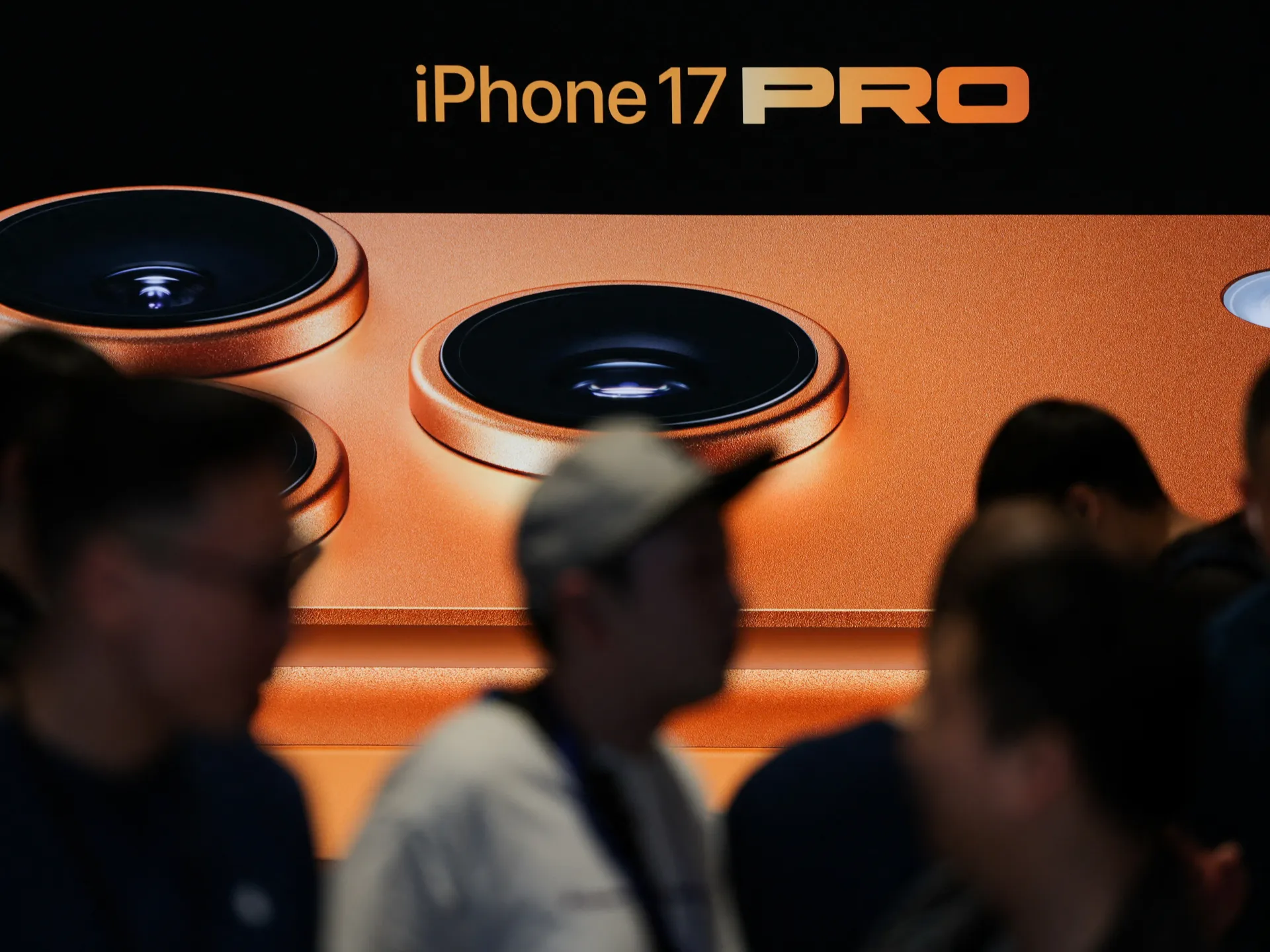 Apple ABŞ-Çin ticarət gərginliyi fonunda Çində investisiyaları artırır