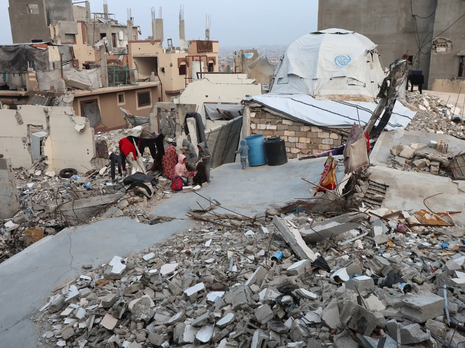 Atəşkəsə rəğmən İsrail Qəzzanın cənubunda iki uşağı qətlə yetirdi