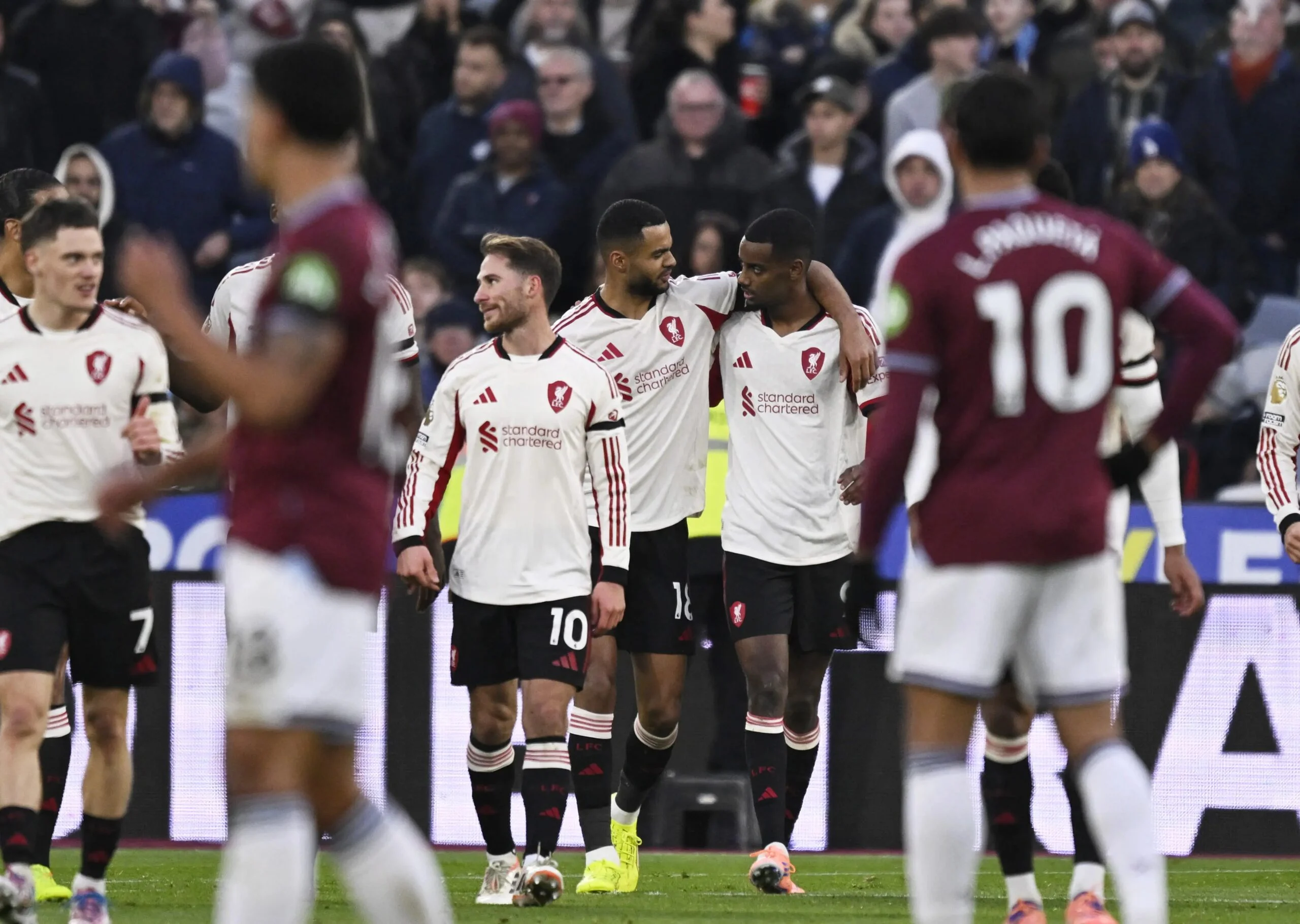 150 milyonluq forvardın ilk qolu Liverpulu qələbəyə daşıdı