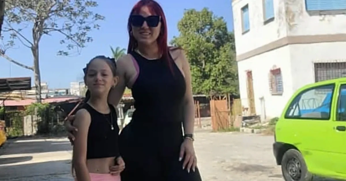 Mayamidə anasına qovuşmağa hazırlaşan 10 yaşlı kubalı qızı Trampın qadağası dayandırdı