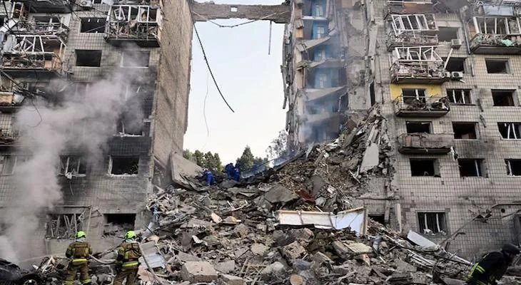Dniprə Rusiya raket zərbəsi: 7 ölü, 70 yaralı
