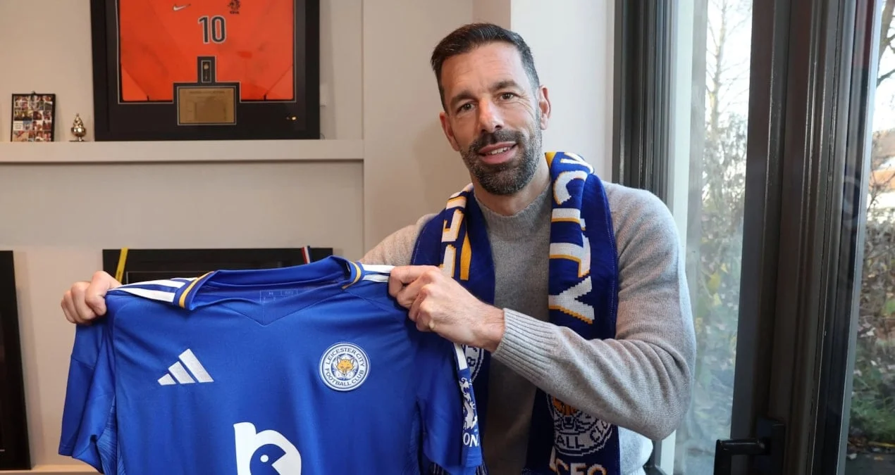 Ruud van Nistelrooy klubdan ayrıldı